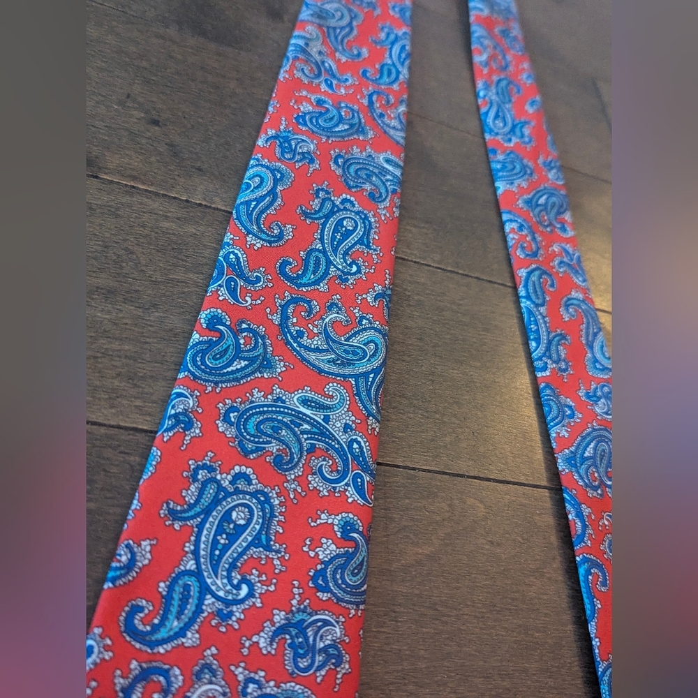 Paisley tie made in USA